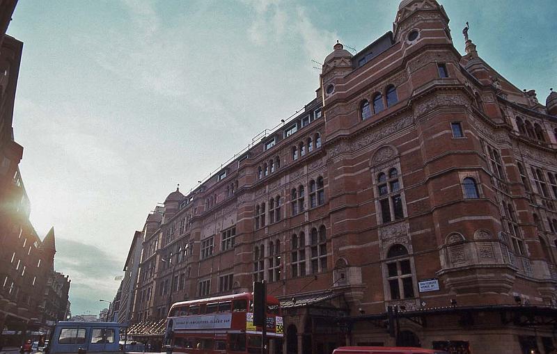 WT 2100 266-17 UK 1991.jpg